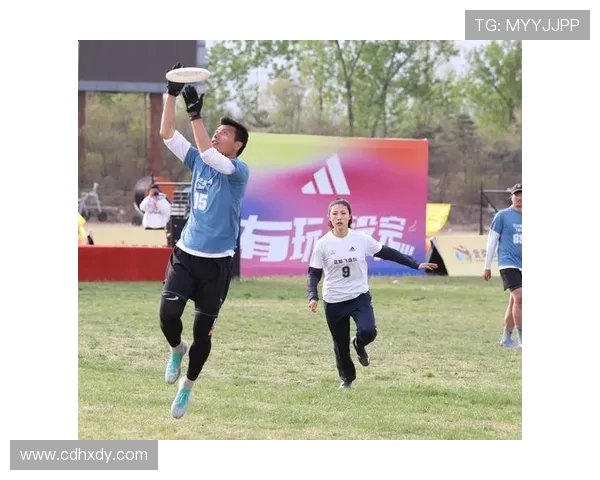 广州飞盘队与上海飞盘队赛后战术分析与复盘探讨 广州飞盘队与上海飞盘队赛后战术分析与复盘探讨