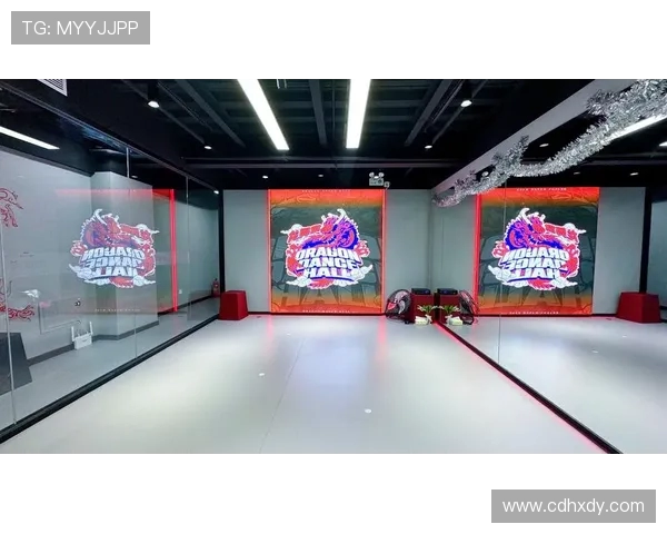 街舞盛宴:深入重庆街舞队员的独特才华与个人风采探究 街舞盛宴:深入重庆街舞队员的独特才华与个人风采探究