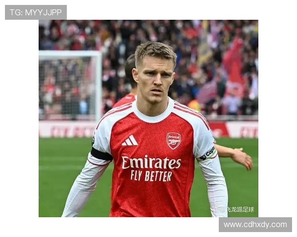 厄德高引领新潮流探讨足球战术与团队协作的完美结合 厄德高引领新潮流探讨足球战术与团队协作的完美结合