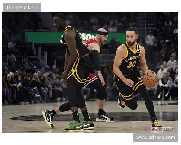 多伦多与芝加哥精彩对决比分揭晓球迷热议赛场表现与未来展望